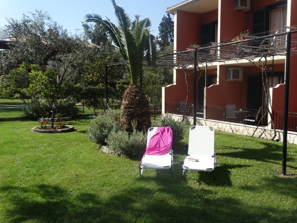 Dassia Beach Pension Exterior photo